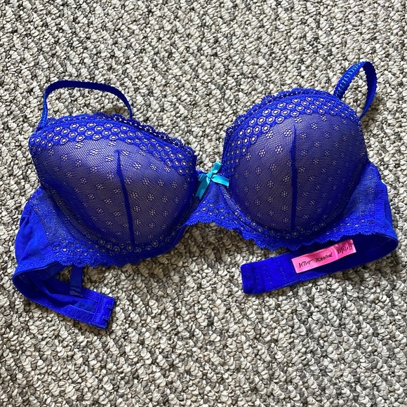 Betsey Johnson Other - ⭐️5/$15⭐️ 32D Betsy Johnson bra